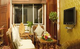 King The Land Hotel 4*